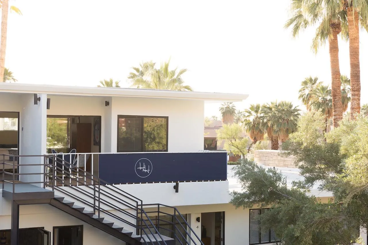 Holiday House Palm Springs 3*,